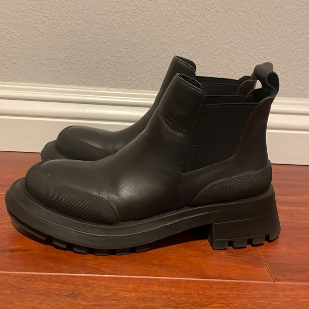 ZARA rubberized toe leather ankle boots